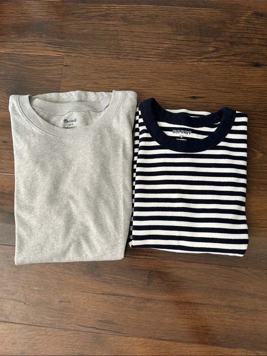 Madewell Tops - MADEWELL AND OLD NAVY Set of 2 short sleeve T-shirts